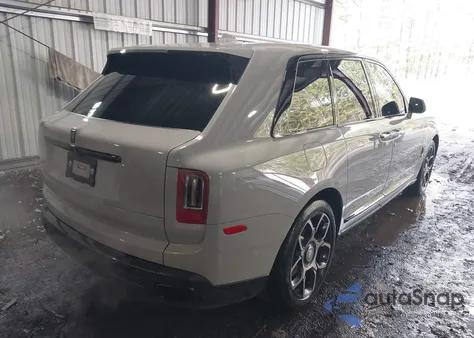 2022 Rolls-Royce Cullinan z USA, uszkodzony, nr VIN SLATV8C08NU210863